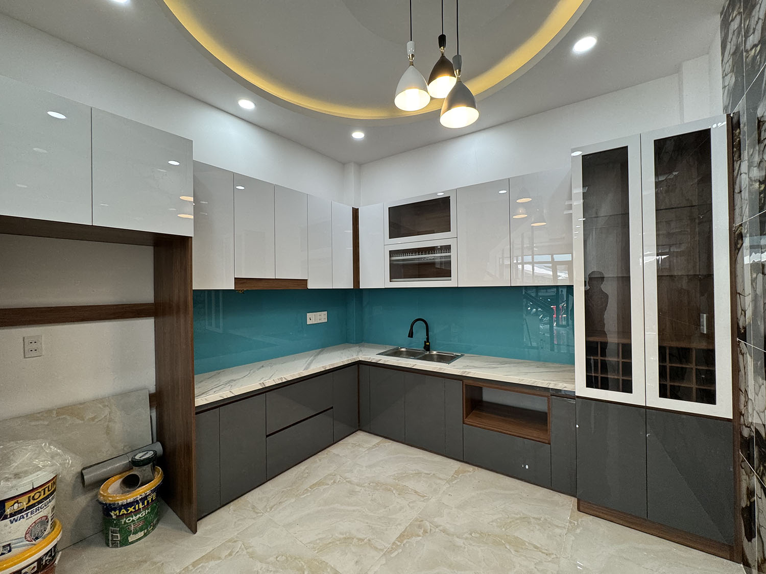 Nhà phố 3 lầu, mới 100% xe hơi đổ cách nhà 10m khu VIP Nguyễn Văn Đậu - Gần Phan Đăng Lưu